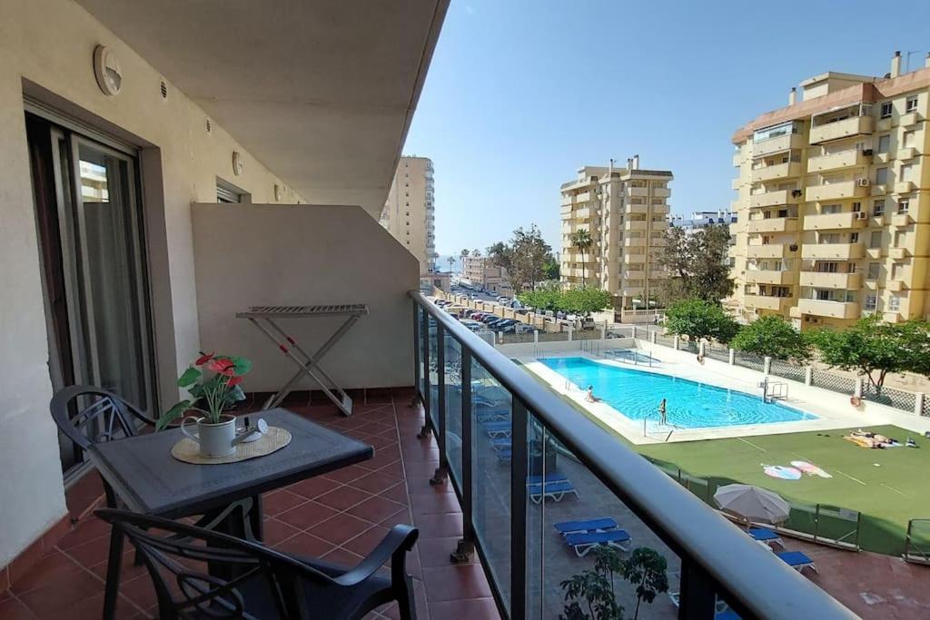 شقة بينالماذينا  في Elegante Alojamiento Con Piscina A 200 M Del Mar. المظهر الخارجي الصورة